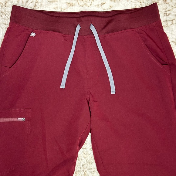 Figs burgundy mid rise Zamora Jogger
Pants PO# 3590 - Picture 2 of 7
